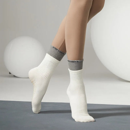 New Cotton Breathable Sports Socks Medium Anti-Slip Yoga Socks Pilates Socks Gym Fitness Dance Training Socks Compression Socks