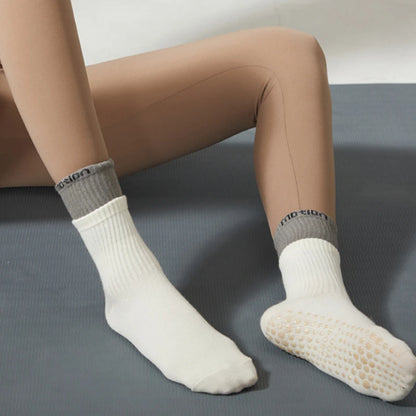 New Cotton Breathable Sports Socks Medium Anti-Slip Yoga Socks Pilates Socks Gym Fitness Dance Training Socks Compression Socks